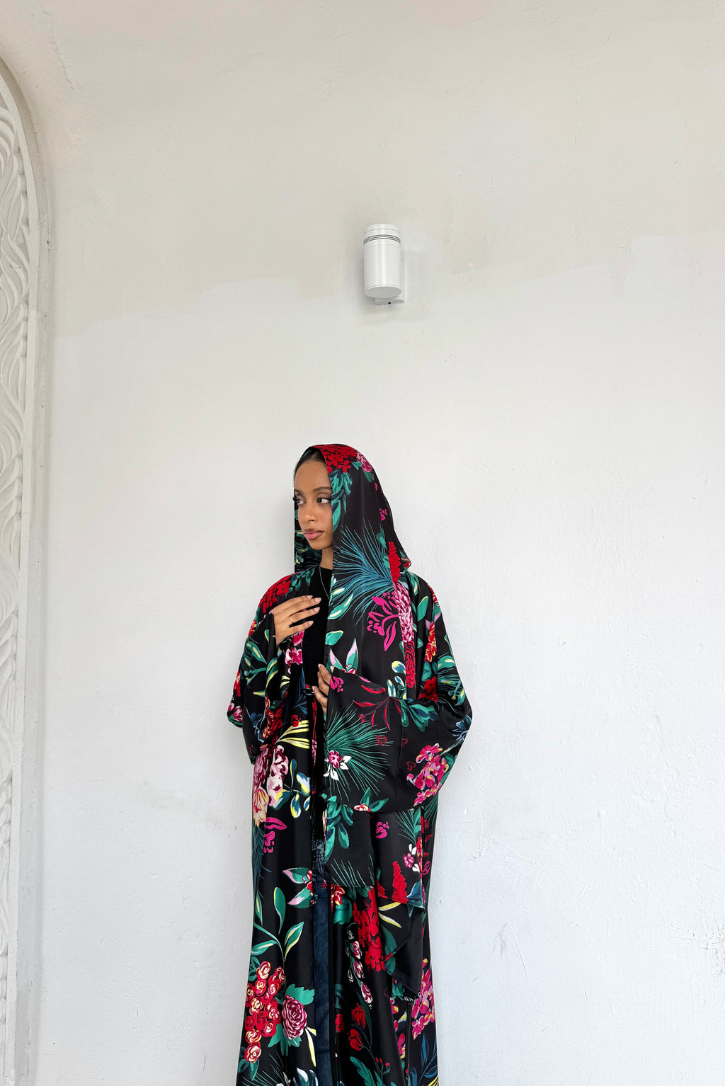 Midnight bloom abaya
